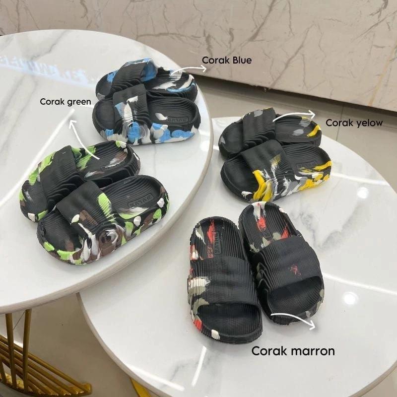 Sandal Slip-On Dewasa dan Anak Adilette Loreng Polos Terbaru Kekinian Trendy Modis 1