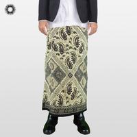 Gambar Sarung Batik Pria 08 LIRIS KEONGAN SIDO MUKTI TUMPAL REBUNG Original Rayon Premium SYAM MAWARDAH Muslim Motif - Abu-abu Hitam dari Syam Mawardah_NEW Kab. Sukoharjo 1 Tokopedia