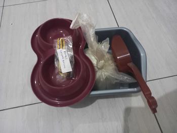 Product Review of PAKET PERLENGKAPAN KUCING ISINYA BAK PASIR KUCING, SEROK PUP, TEMPAT MAKAN KUCING, PASIR KUCING from A**i h**5 0