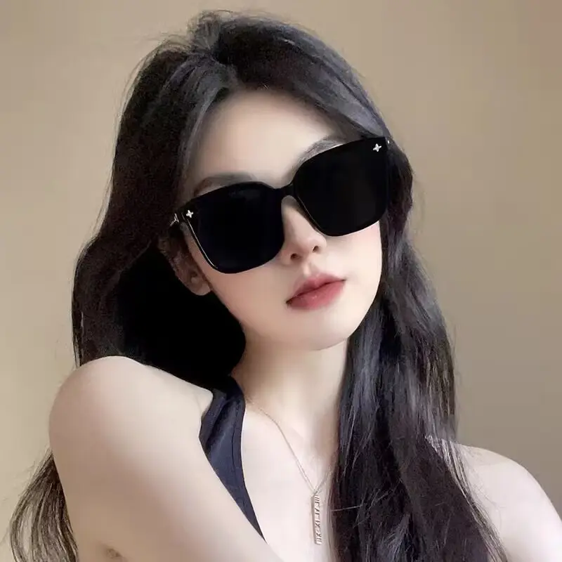 BISA COD Kacamata Hitam Bingkai Persegi Fashion Untuk Wanita Bahan Metal Premium Rantai UV Sunglass IMPORT W15963 3