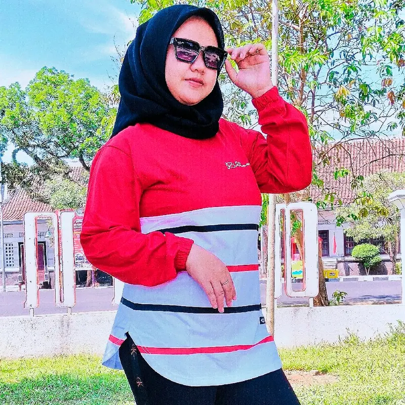 Kaos Atasan Wanita Oval Motif Terbaru Kain Katun Combad Premium Adem 4