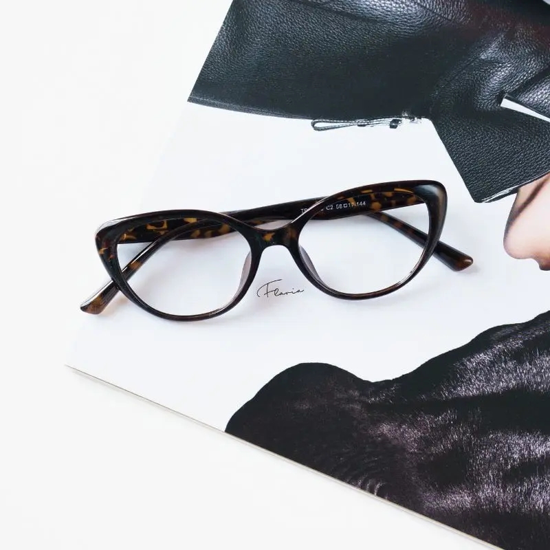Flavia Eyewear Frame Kacamata Sadie Cat Eye Lensa Blueray Antiradiasi 0
