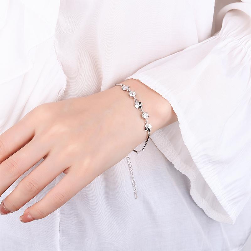 s925 Silver Moissanite D color four-leaf clover bracelet everyday senior sense bracelet 1