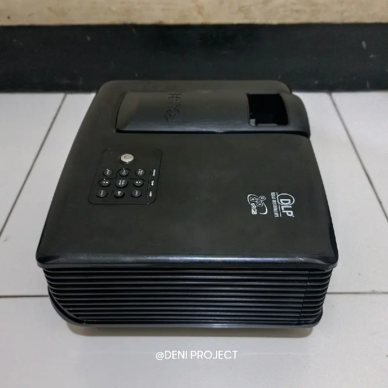 proyektor benq mp515 cocok untuk nobar 3