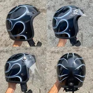 Helm Slimhead Hitam Motif Api Airbrush Putih Motorcycle