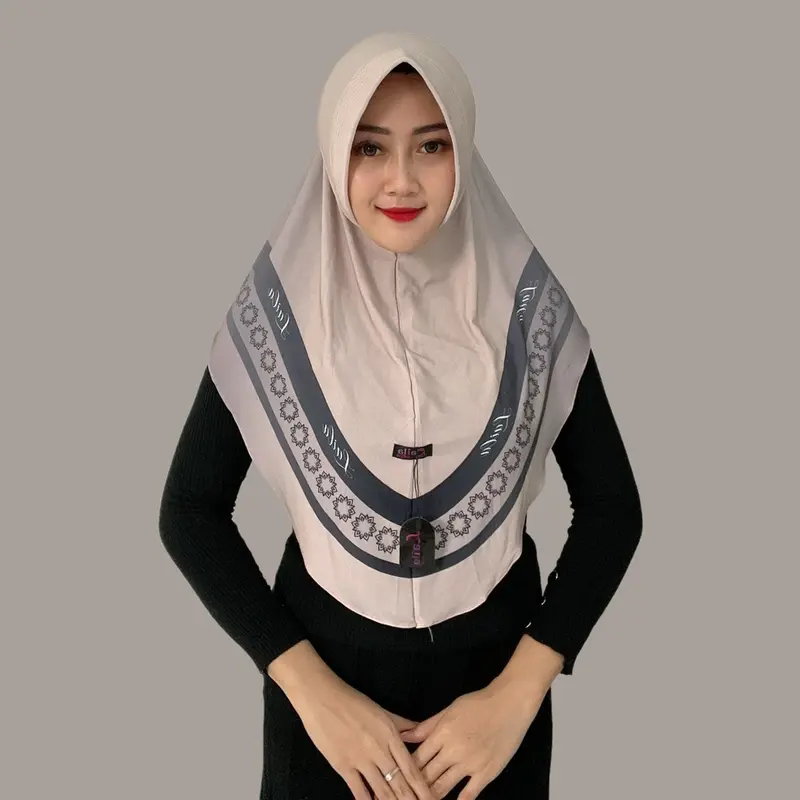 Indah Store - Hijab Instan Bergo Pet Motif Gisella By Laila Busa Lembut 6
