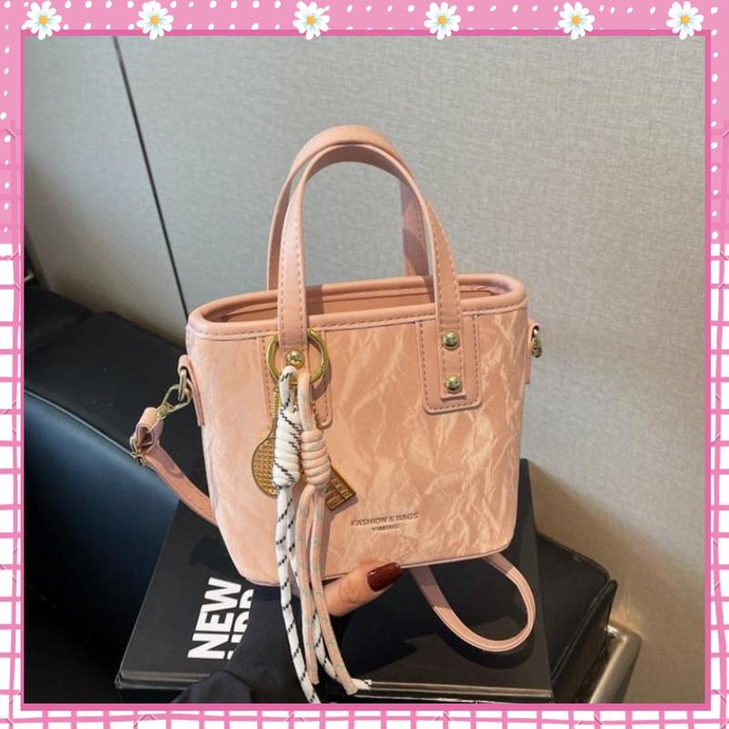 Túi xách tay nữ túi đeo chéo dáng làn nhung tặng kèm móc khoá hình vợt dễ thương BHOL68 037