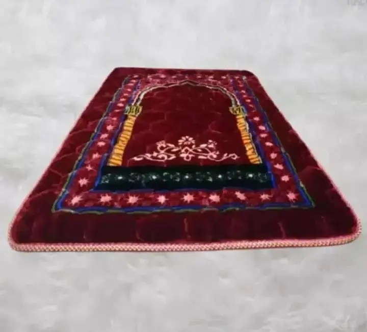 SEJADAH TEBAL QUILTYNG EMPUK TURKI MOTIF RANDOM UKURAN 110X70CM