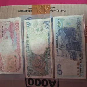 3 lembar kertas kuno tahun 1990