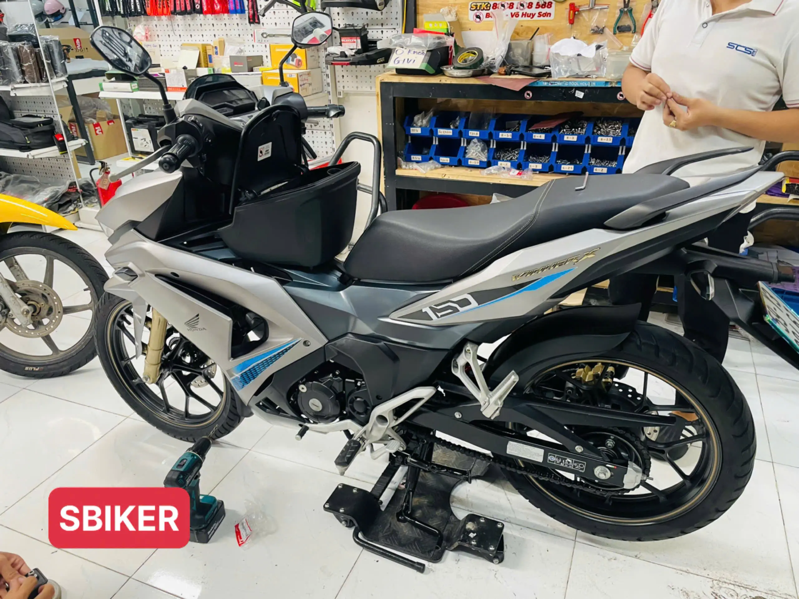 Thùng Giữa GIVI G12N, G10N Tất Cả Xe Bao Gồm Pab