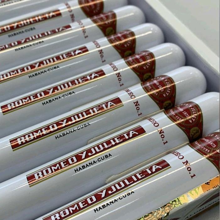Romeo Y Julieta No 1 Tubos Box of 15 ( 3 stick x 5 pack )