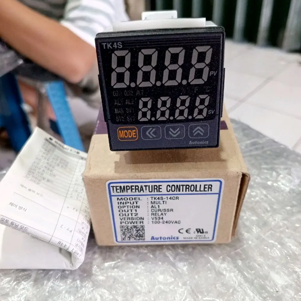 AUTONICS TK4S-14CR TEMPERATURE CONTROLLER