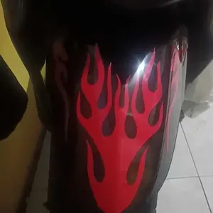Stiker Api Spakbor Depan Motor Tribal Api Vinyl Hologram Gold Hitam Putih Merah Silver Ukuran 20 cm x 12 cm Bahan Vinyl Otomotif