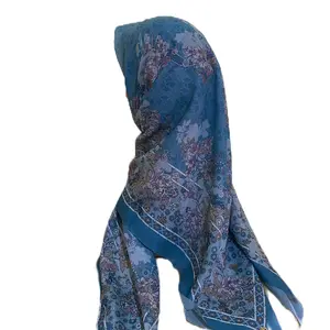 hijab zaryta dengan motif bunga2 cantik.dan box ekslusif