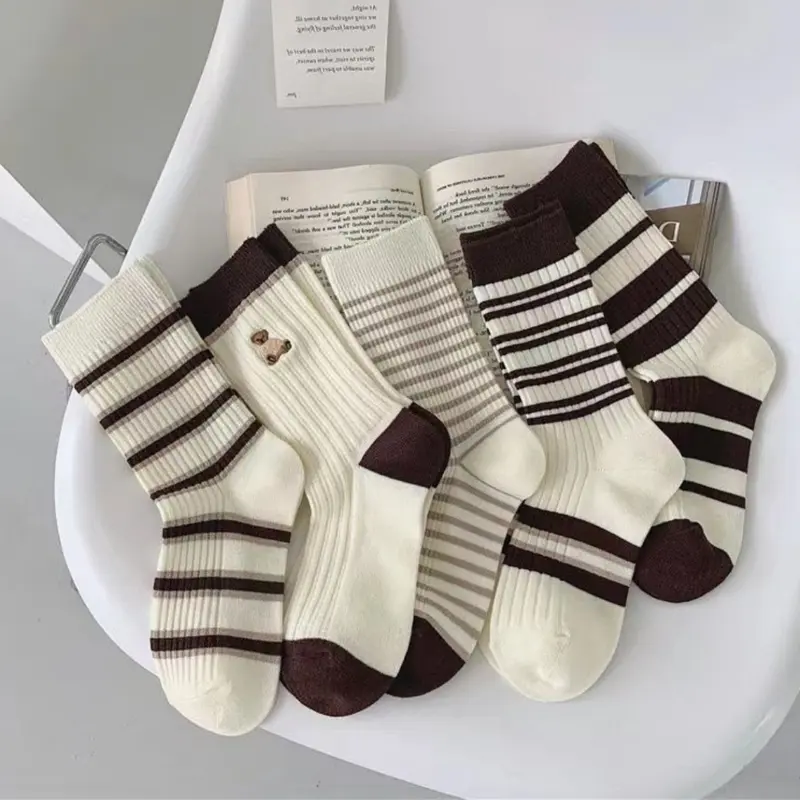 [luckydino] Kaos Kaki Panjang Hitam Putih Cream Garis Horizontal Line Long Socks Black White Korean 0
