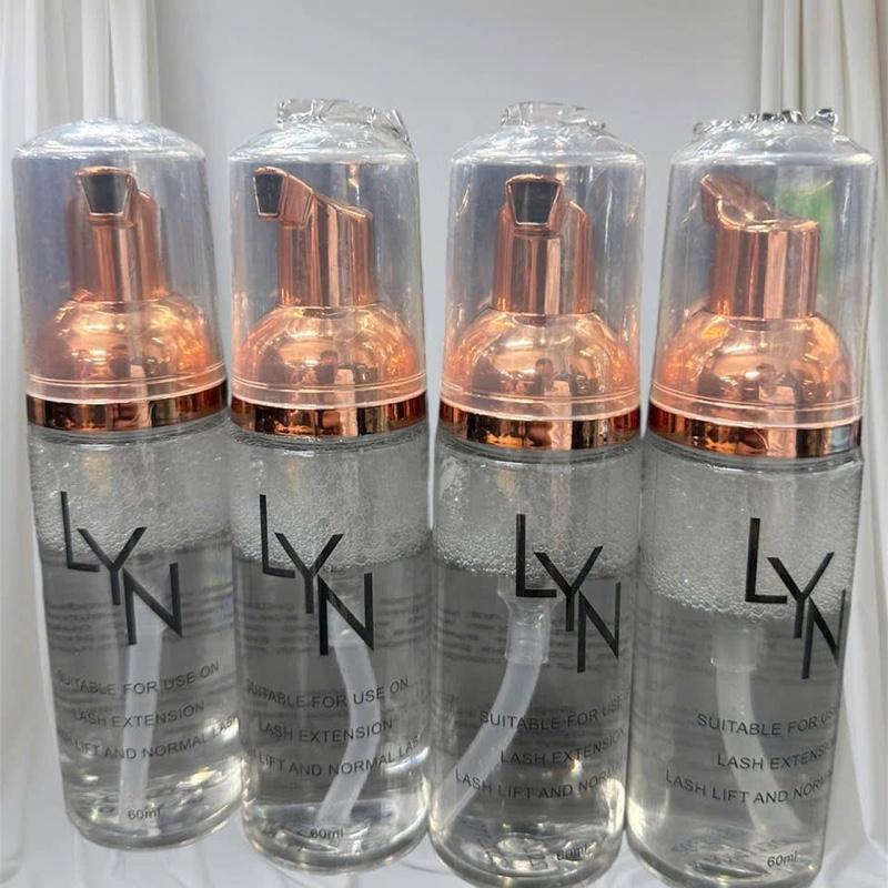 Bọt vệ sinh nối mi