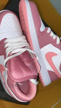 Product Review of SEPATU SNEAKERS WANITA JORDANLOW DESERT BERRY from b**a 0