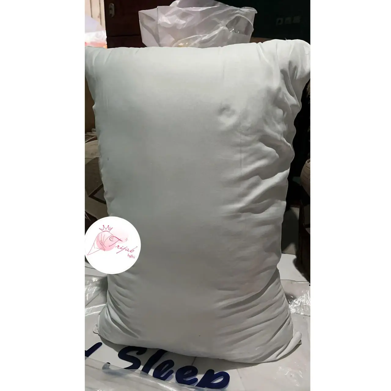 Sarach Bantal dan Guling Isi Dacron Nyaman untuk Kenyamanan Sehari-hari