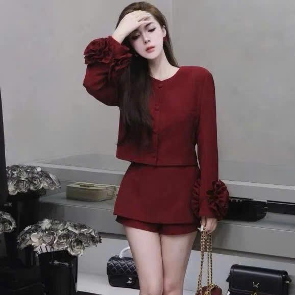 Set Bộ Croptop Ngắn Bigsize Nữ Áo Tay Dài Gắn Hoa Quần GIả Váy Tay Ngắn Dễ Thương DV114 Trendy Phong Cách Trẻ Trung Hiện Đại Chất Vải Ford