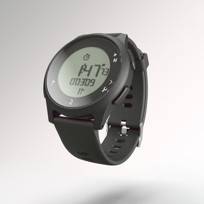 Gambar Decathlon Jam Tangan Lari ATW 100 - Hitam - 8539879 dari decathlon indonesia Kota Administrasi Jakarta Selatan Tokopedia