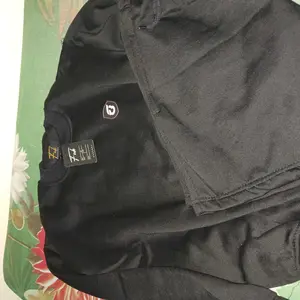 (Beli Lokal) Satu Stel FUB Crewneck Broadshort Premium Unisex 2024