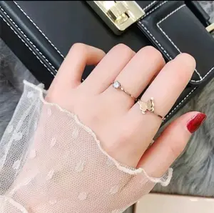 Cincin Wanita 1 Set Isi Kupu-Kupu Dan Permata DaisyTitanium Wanita Korean Style Elegan