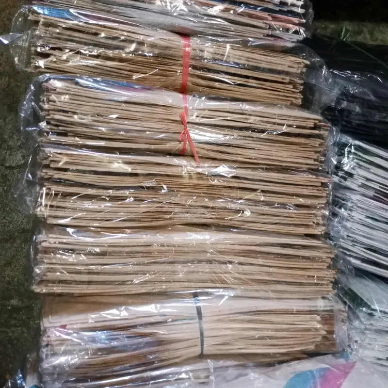 layangan kertas tisu coklat  ukuran 58 / pak isi 100pcs cs layangan 4