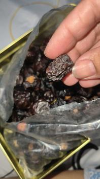 Product Review of Kurma Ajwa Al Madina 1 Kg Cemilan Kurma Hitam Snacks Food from 𝓙**♑ 2