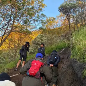 Sepatu safety ujung besi kokoh nyaman,waterproof sepatu gunung sepatu adventure sepatu proyek sepatu kerja bisa cod Z-16 Outdoor