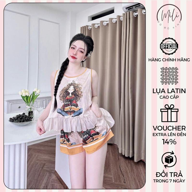 Bộ Ngủ Nữ, Đồ Bộ Mặc Nhà Lụa Latin Cao Cấp MiLi – Áo Cổ Tròn Phối Tơ, Quần Đùi Có Túi, Họa Tiết Cô Gái Xinh Xắn
