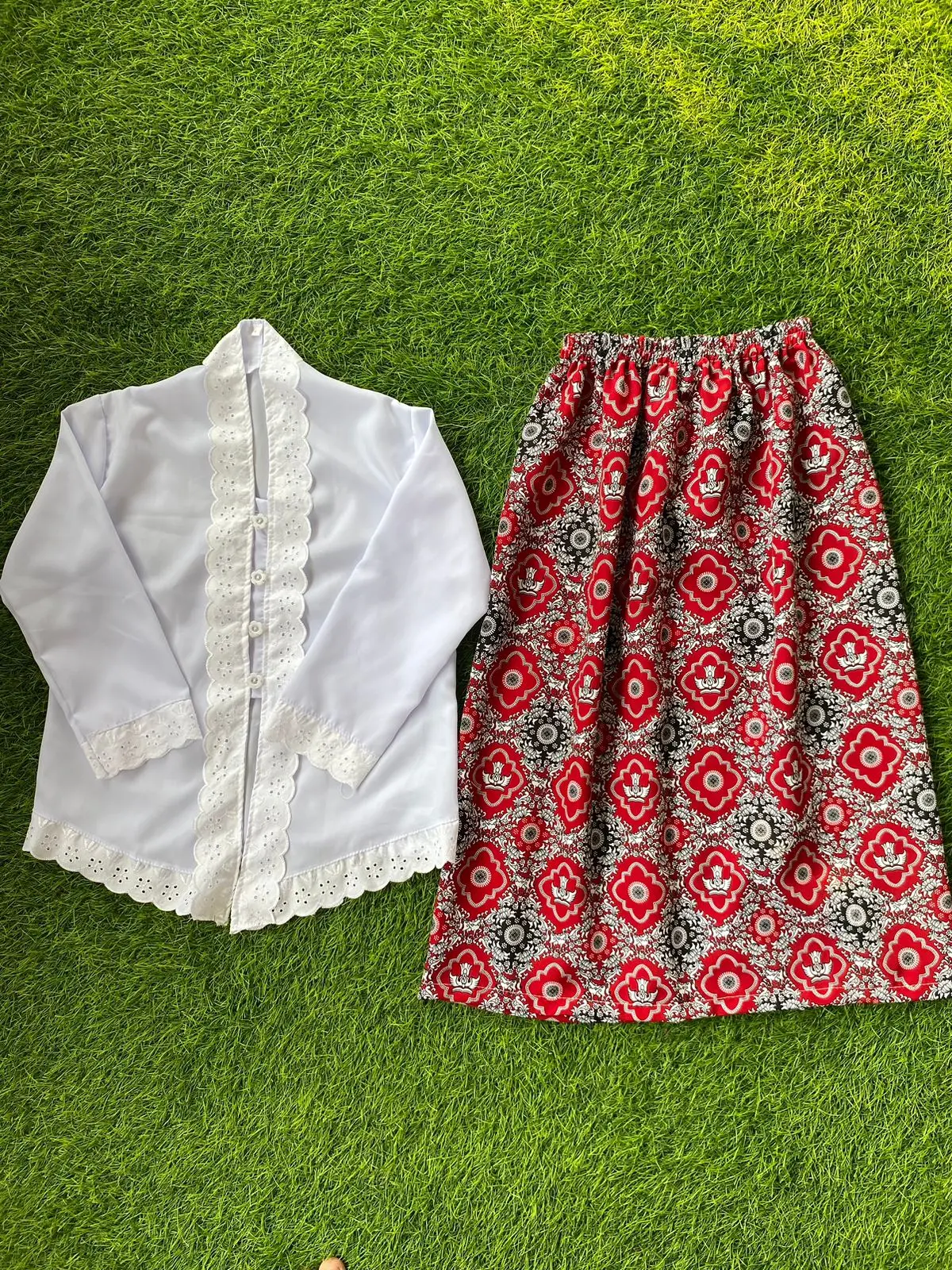 K&KFashion~Kebaya Sunda/Kebaya Encim/Setelan Kebaya Anak Sekolah/Kebaya Anak Sekolah SD, TK/Kebaya Anak Murah/Seragam Anak Sekolah