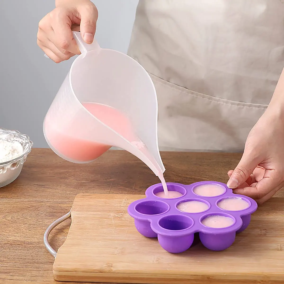 Long Extended Spout 1000ml Translucent Plastic Measuring Cup Kitchen Must-have Utensils | Multifunction Multi-use as a Pouring Cup for Baking Batter, Pancake Making, Candlemaking, Soapmaking, Gardening, Cooking and various Crafting Tasks.
