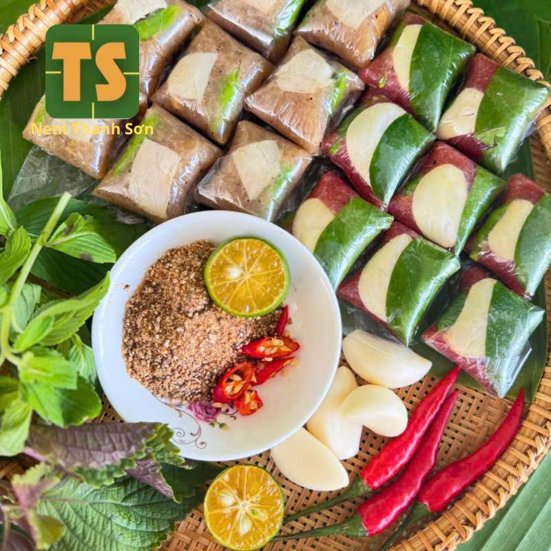 Combo 2 hộp tùy chọn nem chua và nem bì - KHÔNG HỢP VỊ KH BẮC TRUNG- Có tiêu tỏi ớt xanh lá chùm ruột - Đặc sản Lai Vung - Nem Lai Vung Thanh Sơn - Sản phảm OCOP- 1 hộp 10 cái 180g