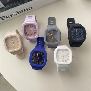 Jam Tangan Aesthetic Jam Tangan Silikon Warna Pastel – Gaya Simple Unisex, Tali Lembut & Selesa Square Frame Watch Casual Watch