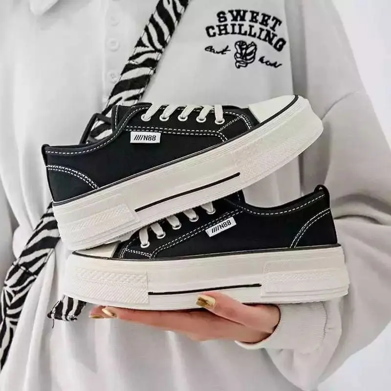 Aerin Sepatu Sneakers Wanita Karet Canvas tali Casual Shoes N88