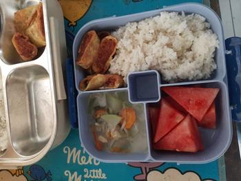 Product Review of LUNCH BOX 3 & 4 SEKAT FREE SPORK I LUNCH BOX BPA FREE I KOTAK BEKAL DENGAN SEKAT from D**a D**a 0