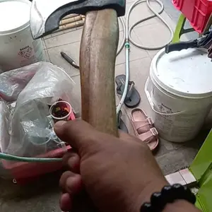 Alat Multifungsi 850gr Gagang Kayu Solid Ergonomis Untuk Kebun dan Pertukangan COD