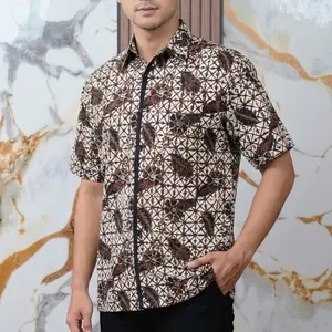 Kemeja Batik Kotak Kembang Baju Batik Pria Motif Modern Lengan Pendek Slim Fit Premium BY TJANTIK.ID