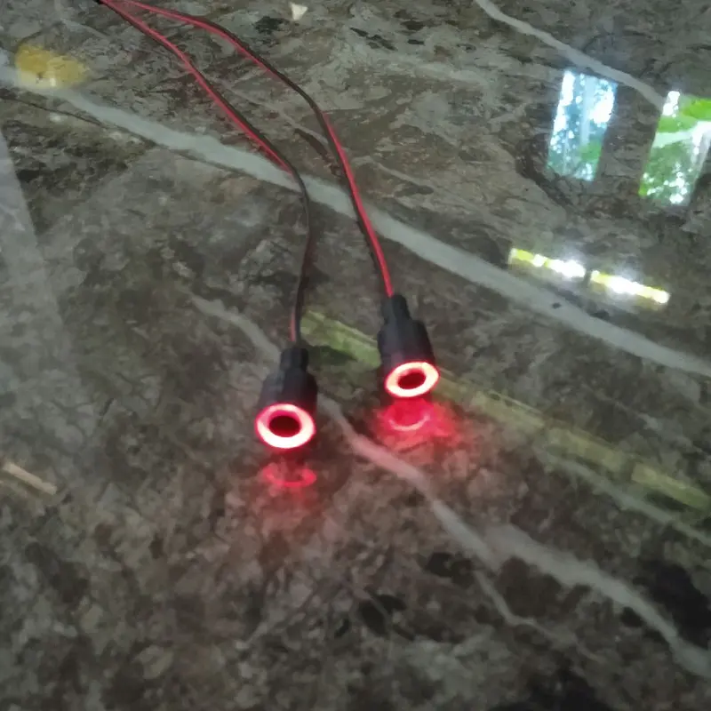Miniatur lampu biled 1 produk sudah dapat satu set batrai 0
