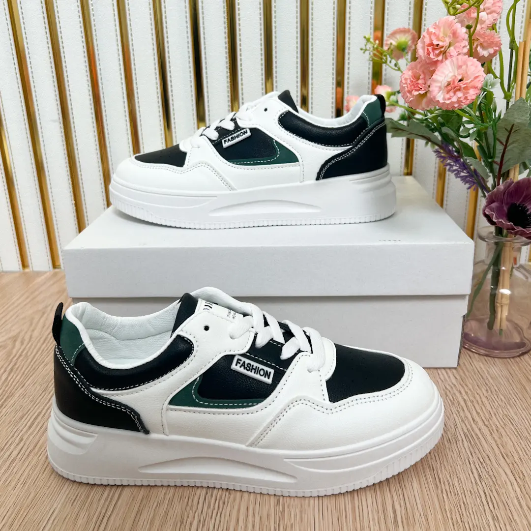 Yoyo- Luca Shoes / Sepatu Casual / Sepatu Wanita Sneakers / Sepatu Fashion / Korean Style