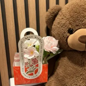 Custom Bunga Ulang Tahun Wisuda Mahar Anniversary Pernikahan Kado Angpao Natal Imlek dengan Desain Elegan dan Warna Cerah