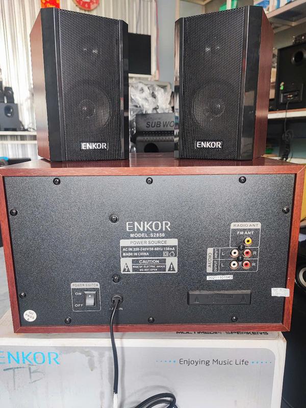 Loa Nhật Enkor S2850 Nâu, qua sử dụng đẹp 99% còn thùng, remote, phụ kiện , có bluetooth , thẻ nhớ, usb, bảo hành 6th 4