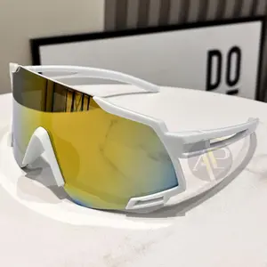 Kacamata Olahraga Lari Bersepeda Anti UV Silau Matahari Pria dan wanita Outdoor Stayle