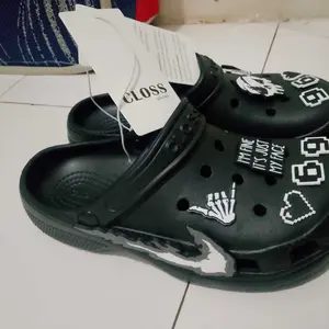 Jibz & Bitz - Aksesoris Sandal Hiasan Sepatu Selempang untuk Penampilan Karakter Unik Menarik dan Nyaman dengan Desain Ganda dan Gaya - Safety, Shoe