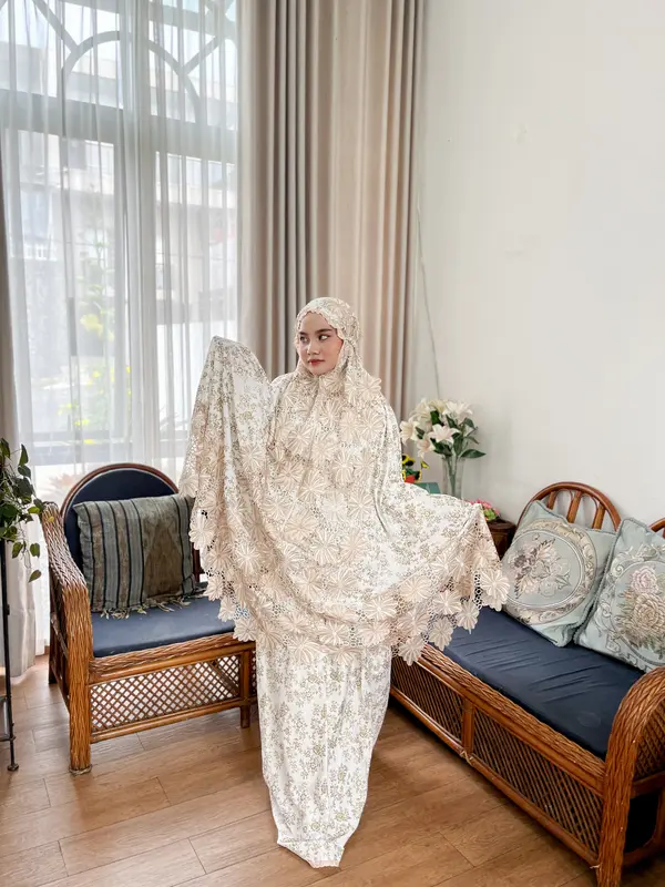 Mukena Dewasa Shabrina Renda Mewah Cantik Elegan mukena Ekslusif Mukena Katun Foil Super Nyaman Fashion Muslim Diskon Mukena Obral Mukena Murah 0