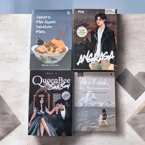 PAKET 4 BUKU NOVEL / ROMANSA / REMAJA / SEPORSI MIE AYAM SEBELUM MATI / AKU KALAH, AKU MERINDUKANMU! / QUEENBEE VS BADBOY / ANGKASA