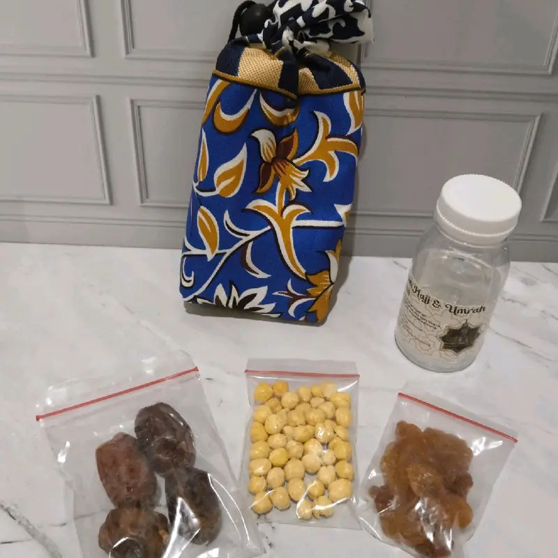 Paket Oleh-Oleh Haji dan Umroh / Souvenir makanan Gift Food 2
