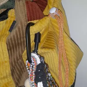 Carabiner 6D Gantungan Aluminium dengan Drat Ulir Safety Lock Tebal