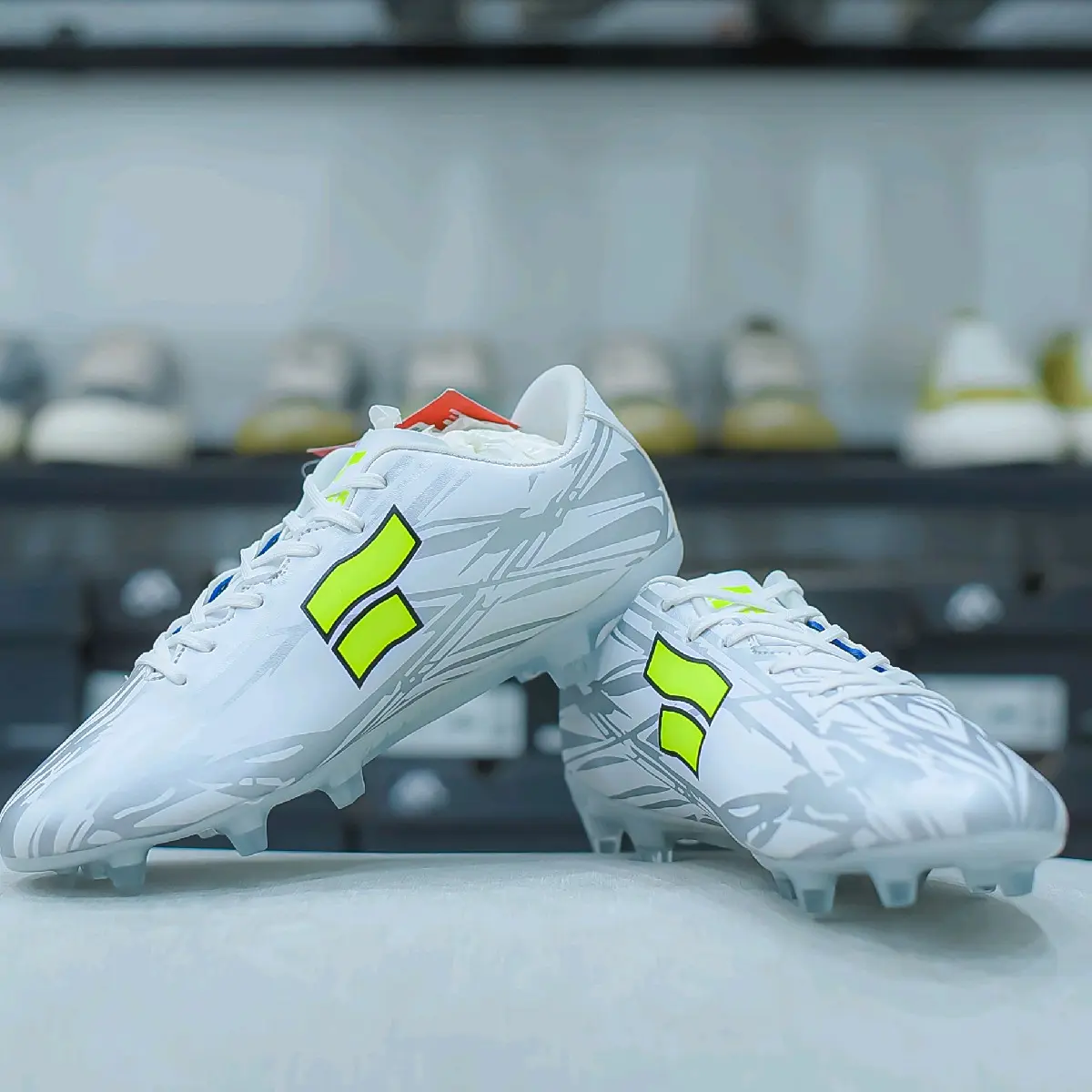 SEPATU SEPAK BOLA FONDER CLASHFG WHITE VOLT ORIGINAL
