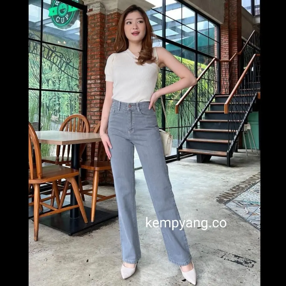 KEMPYANG - Hightwaist Loose Jeans  Warna Hands Up Vol 1